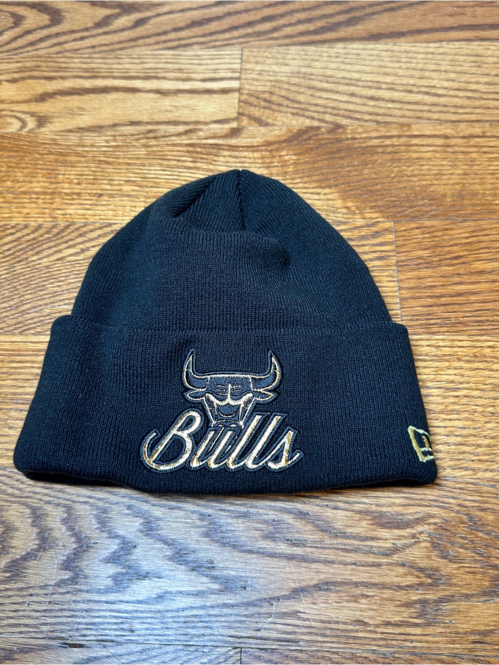 Chicago Bulls New Era Beanie Black Gold NBA Hardwood Classics Knit Hat